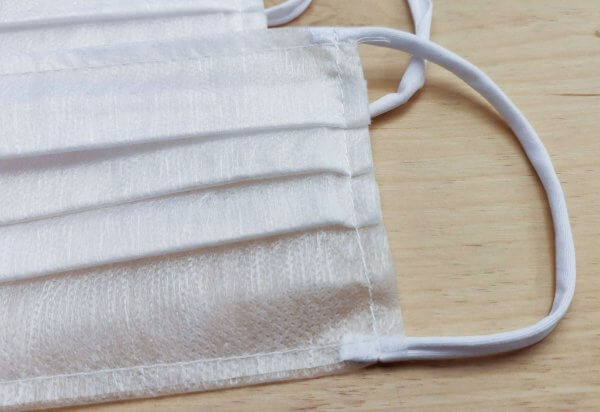Stofmaske med øreelastikker - 3-lags - closeup
